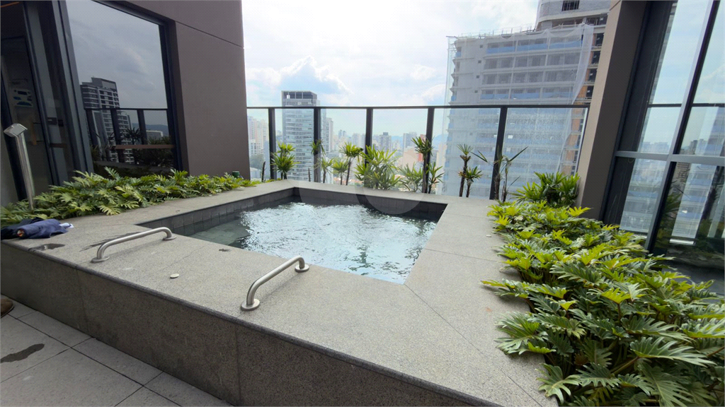 Studio novo e mobiliado com 25m² para locação em Perdizes, São Paulo