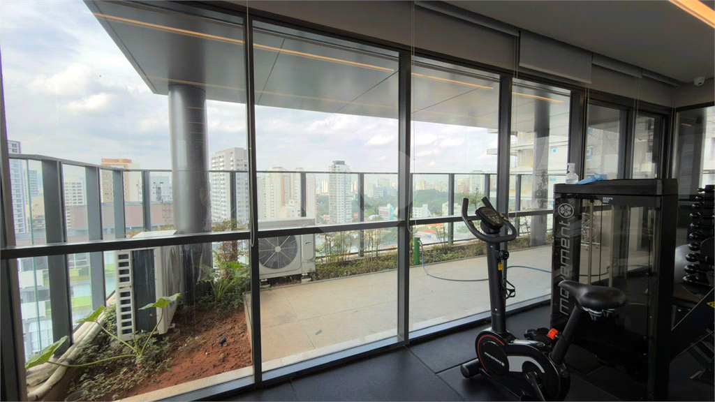 Studio novo e mobiliado com 25m² para locação em Perdizes, São Paulo