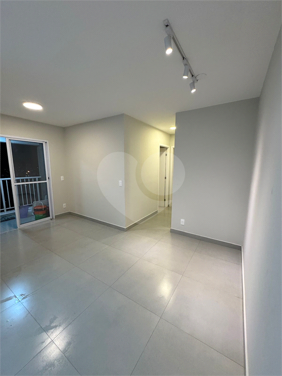 Apartamento semimobiliado para aluguel em Guarulhos, ao lado do Shopping Internacional.