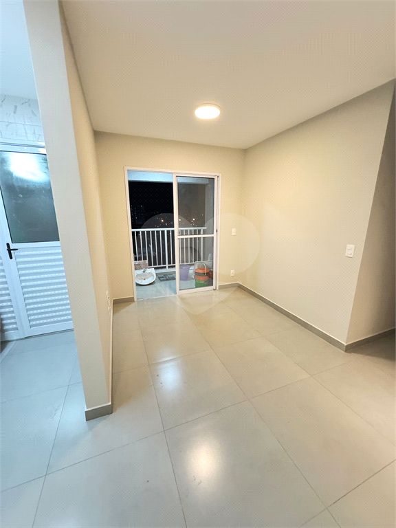 Apartamento semimobiliado para aluguel em Guarulhos, ao lado do Shopping Internacional.