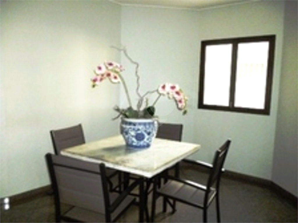 APARTAMENTO em PERDIZES