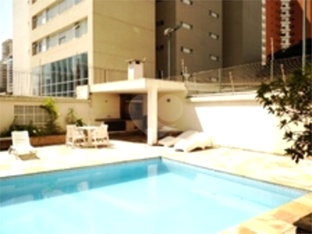 APARTAMENTO em PERDIZES