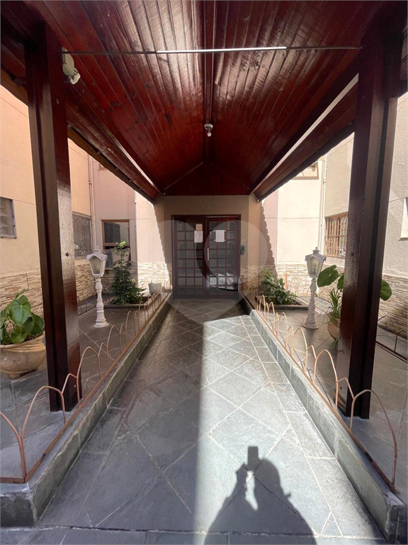 Apartamento com 2 quartos e vaga de garagem