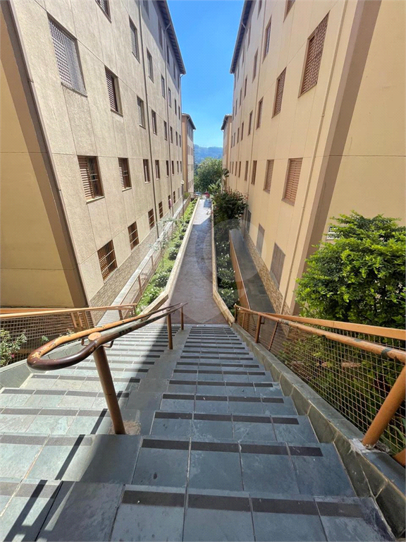 Apartamento com 2 quartos e vaga de garagem