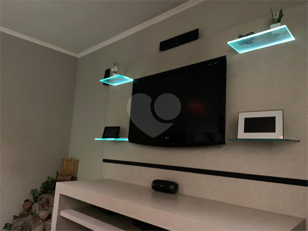 Apartamento com 2 quartos e vaga de garagem