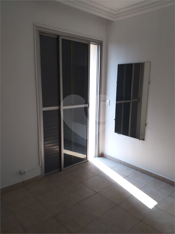 APARTAMENTO em VILA CLEMENTINO