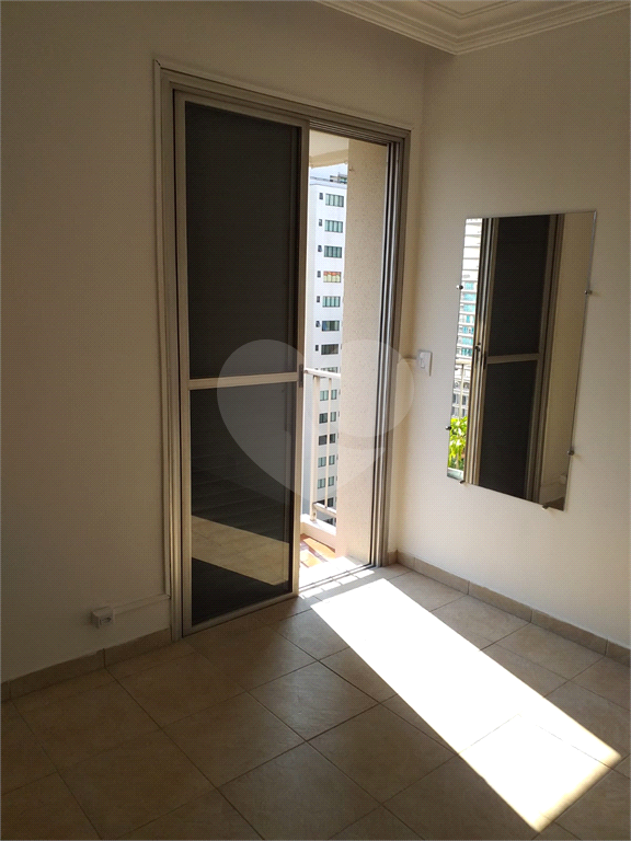 APARTAMENTO em VILA CLEMENTINO