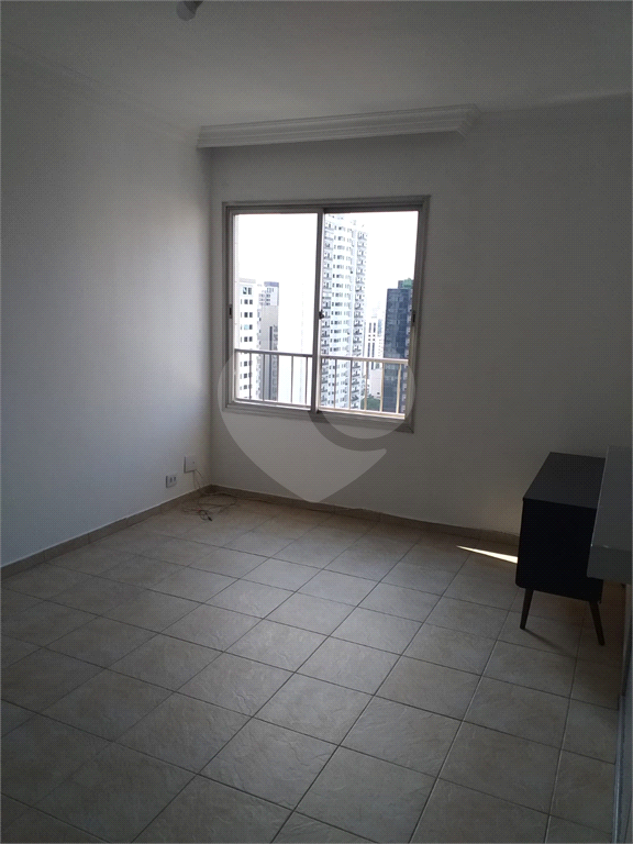 APARTAMENTO em VILA CLEMENTINO