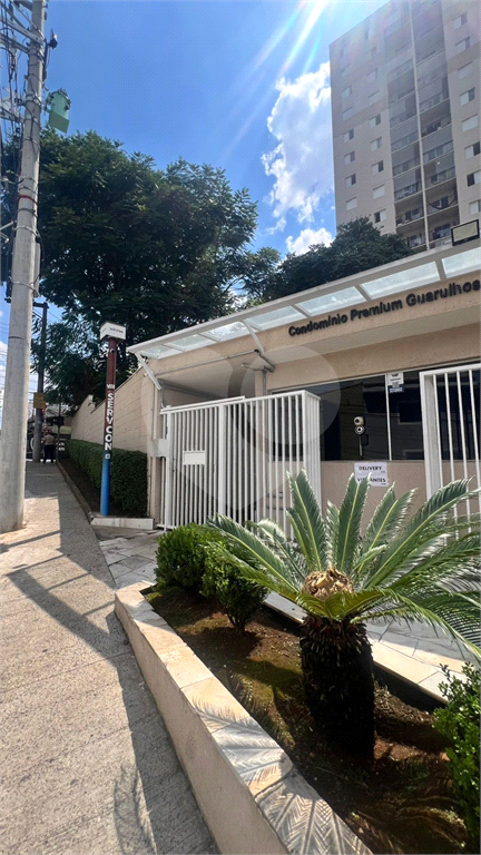 Apartamento à venda no Bairro Macedo, próximo à Rodovia Presidente Dutra, e Centro de Guarulhos.