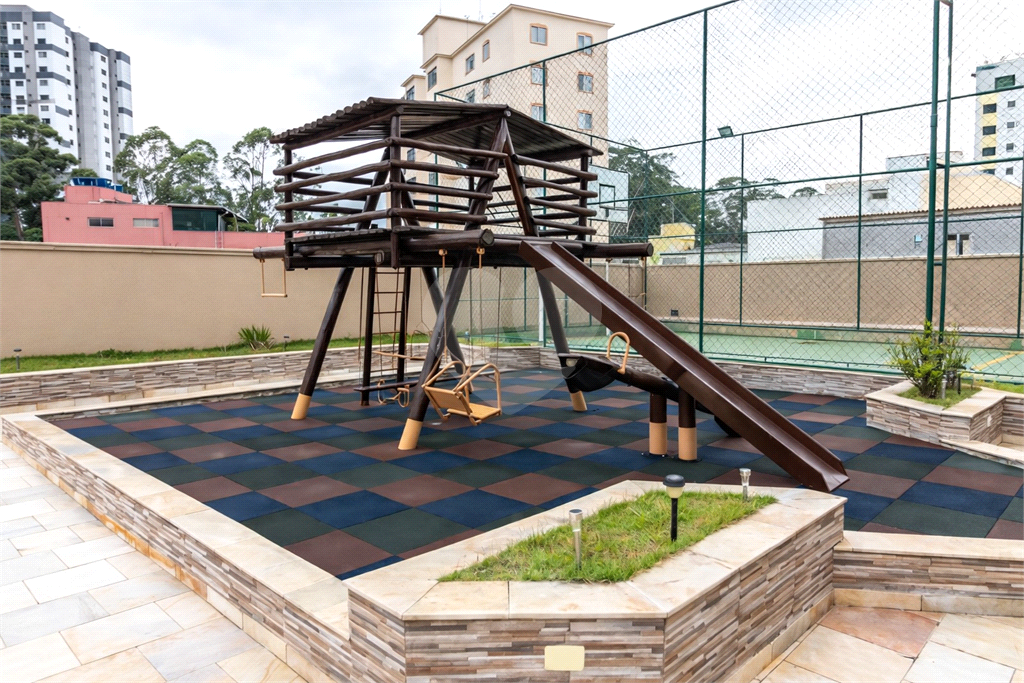 Apartamento à venda no Jardim São Paulo com 94 m², 3 dormitórios, suíte, varanda, 2 vagas e lazer