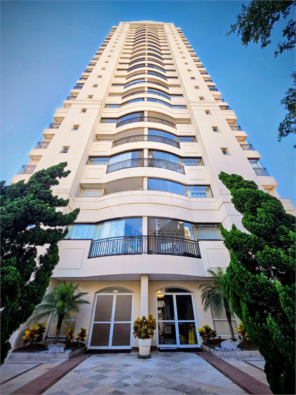 Apartamento com 74 m² com 3 quartos, 1 suíte, vista livre e 2 vagas à venda na Mooca, São Paulo