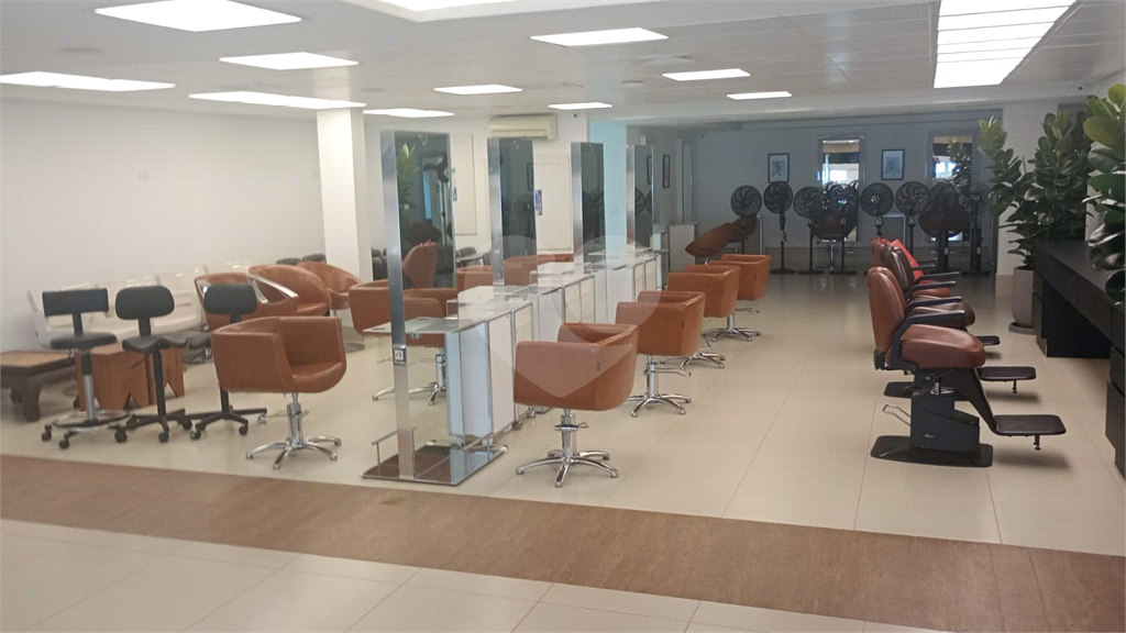 Prédio Comercial Exclusivo em Área Nobre da Zona Norte de São Paulo para venda ou locação