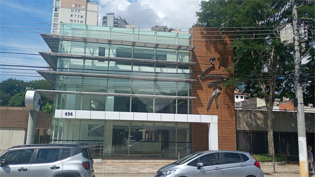 Prédio Comercial Exclusivo em Área Nobre da Zona Norte de São Paulo para venda ou locação