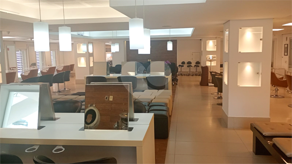 Prédio Comercial Exclusivo em Área Nobre da Zona Norte de São Paulo para venda ou locação