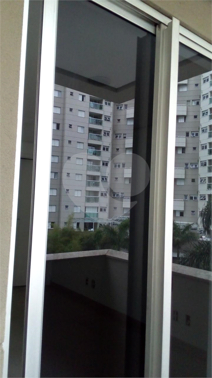 Sala Comercial 31 mts, 2 Banheiros e vaga de garagem