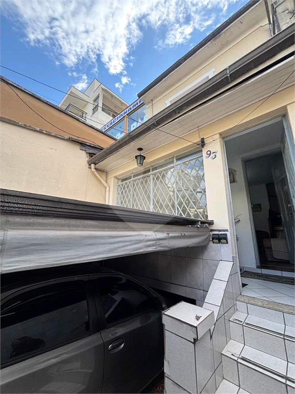 SOBRADO À VENDA EM FRENTE AO METRÔ TUCURUVI