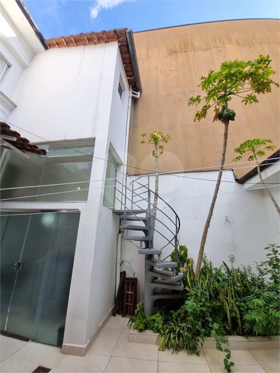 SOBRADO À VENDA EM FRENTE AO METRÔ TUCURUVI