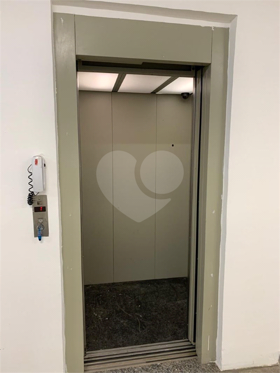 Prédio Comercial à Venda | 743  m² | 4 pavimentos, vão livre no Bom Retiro!   