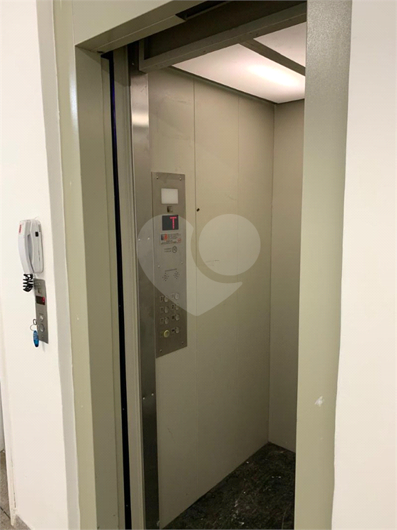 Prédio Comercial à Venda | 743  m² | 4 pavimentos, vão livre no Bom Retiro!   