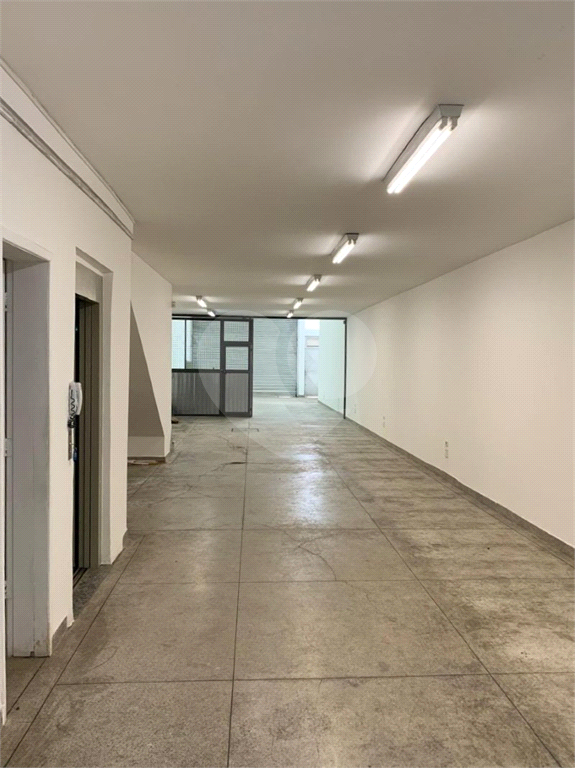 Prédio Comercial à Venda | 743  m² | 4 pavimentos, vão livre no Bom Retiro!   
