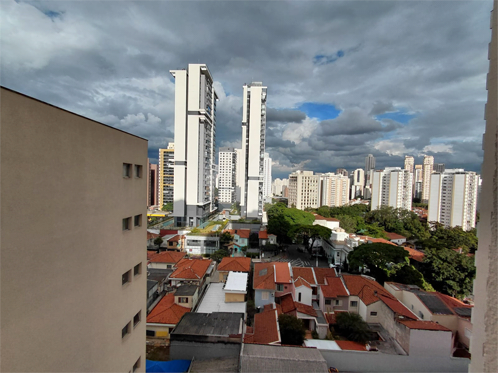 Imóvel de 85m² com muito potencial de reforma 3 quartos sala cozinha e lavanderia Vila Romana
