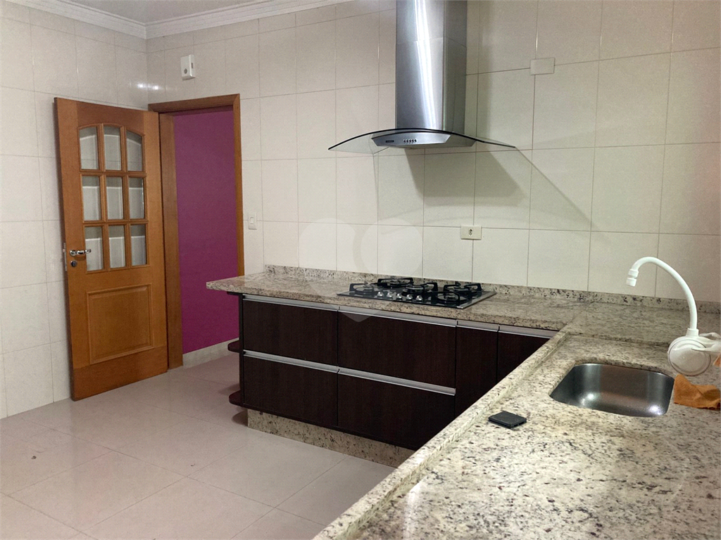 Sobrado à venda na Vila Constança – 3 dormitórios, 1 suíte e 3 vagas de garagem - conforto, espaço e localização estratégica!