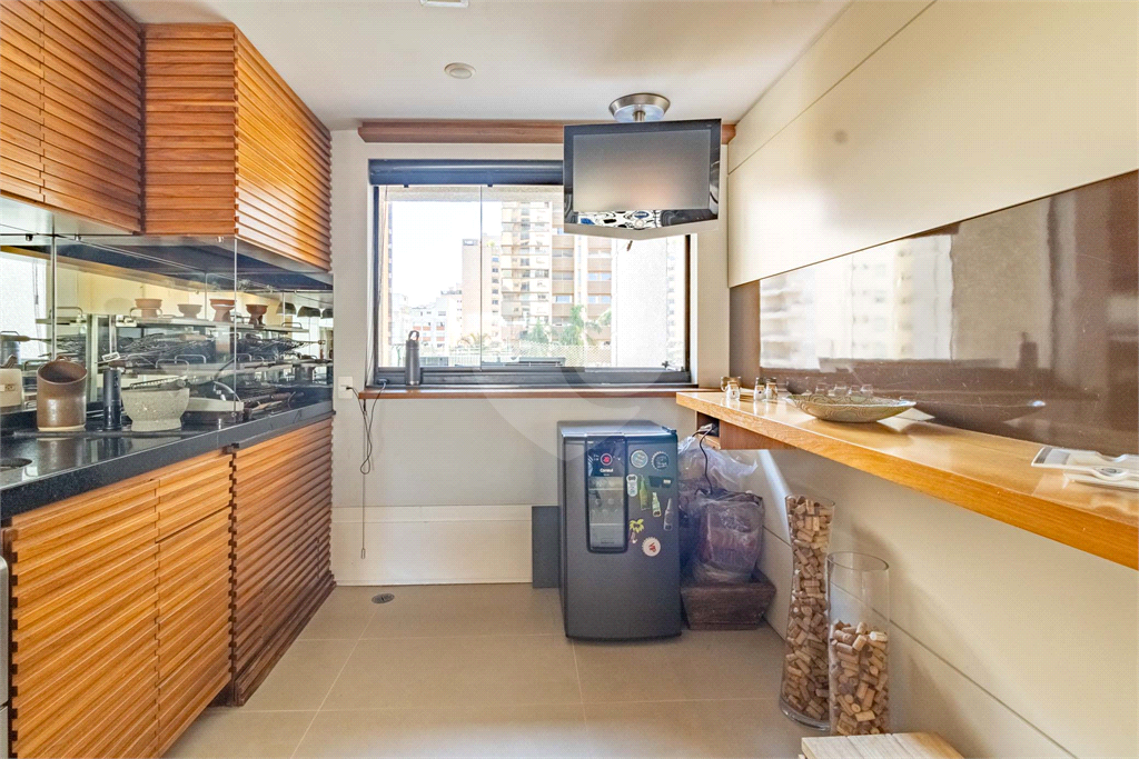 Apartamento com 4 suítes à venda em Perdizes