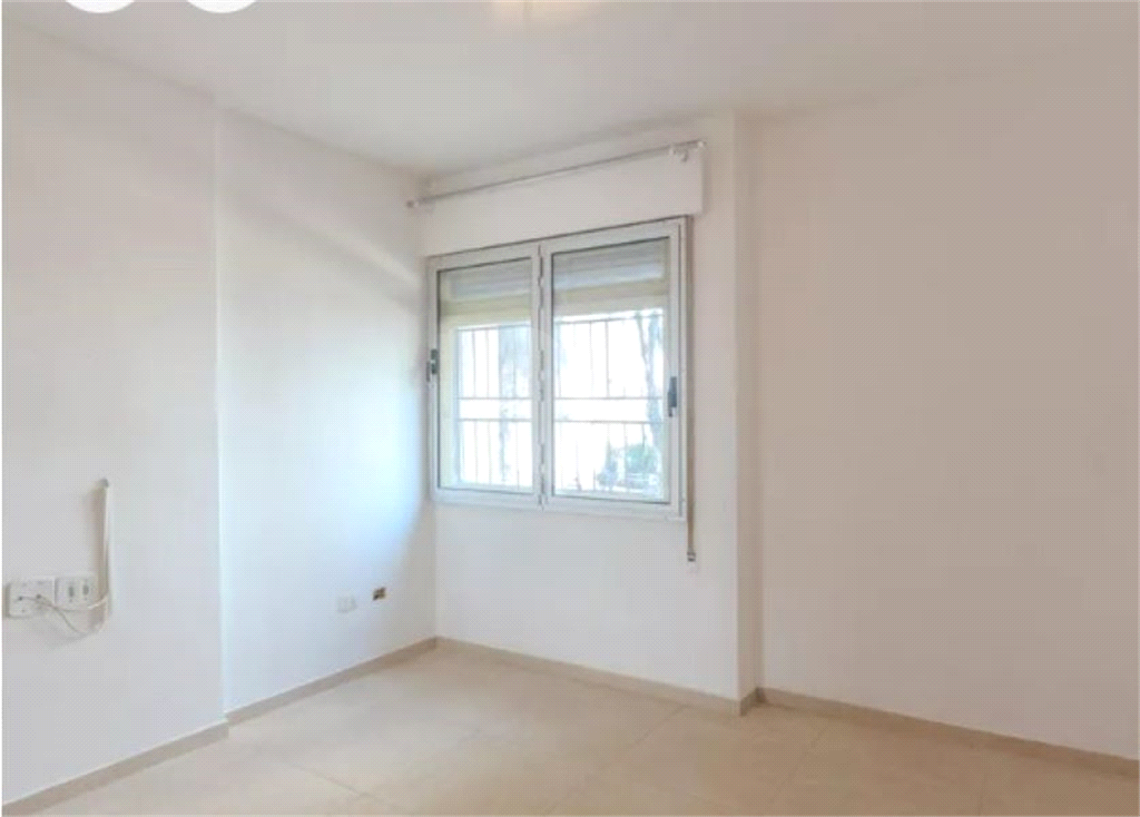 Apartamento amplo à venda na Bela Vista, a 500m Metrô São Joaquim, com 3 dormitórios, 1 vaga de garagem