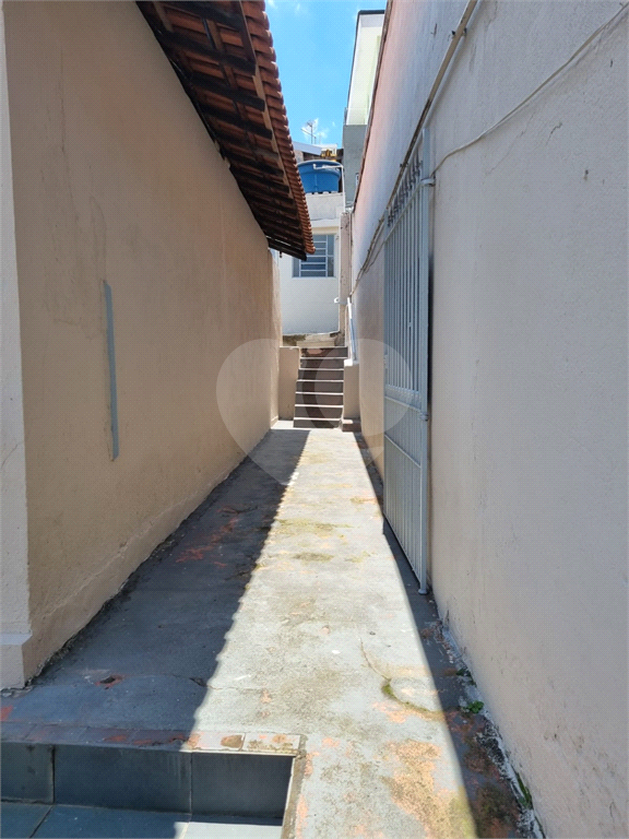 Casa terrea no Tremembe, com 250 m2,, proximo,  ao Supermercados Ourinhos.