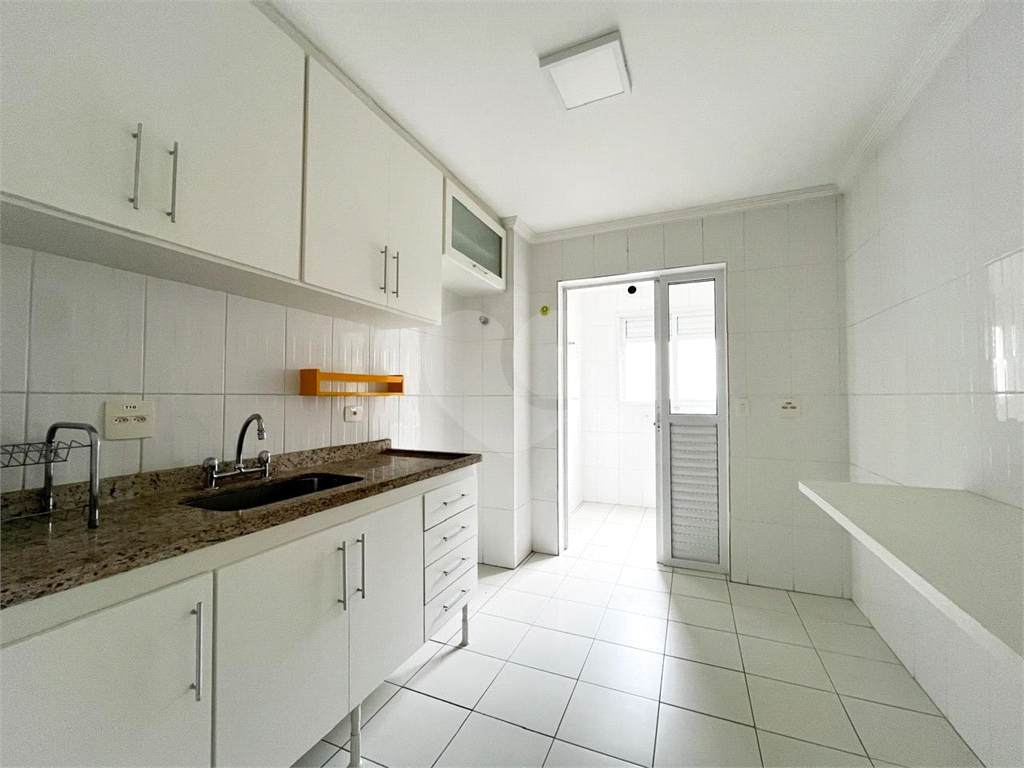 APARTAMENTO em CASA VERDE