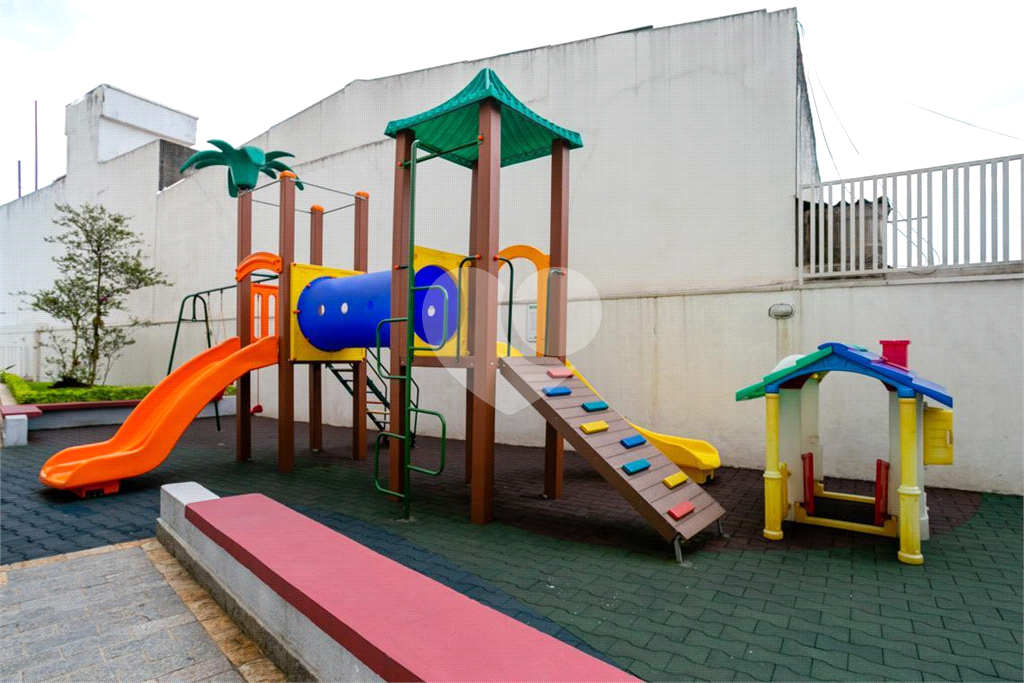 APARTAMENTO em CASA VERDE