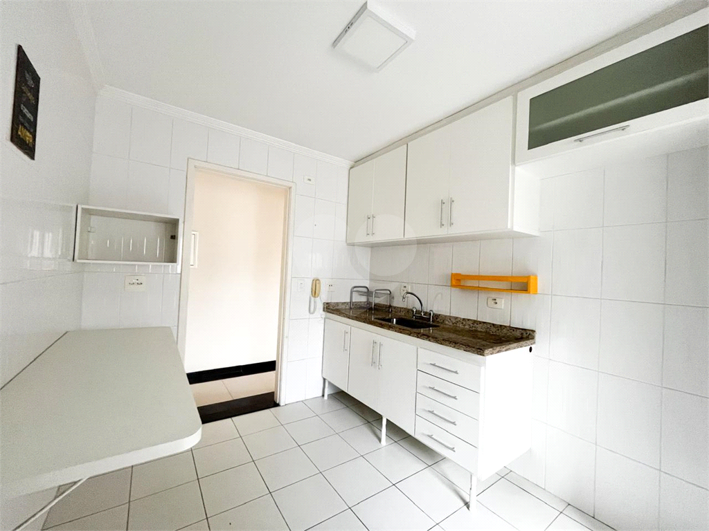 APARTAMENTO em CASA VERDE