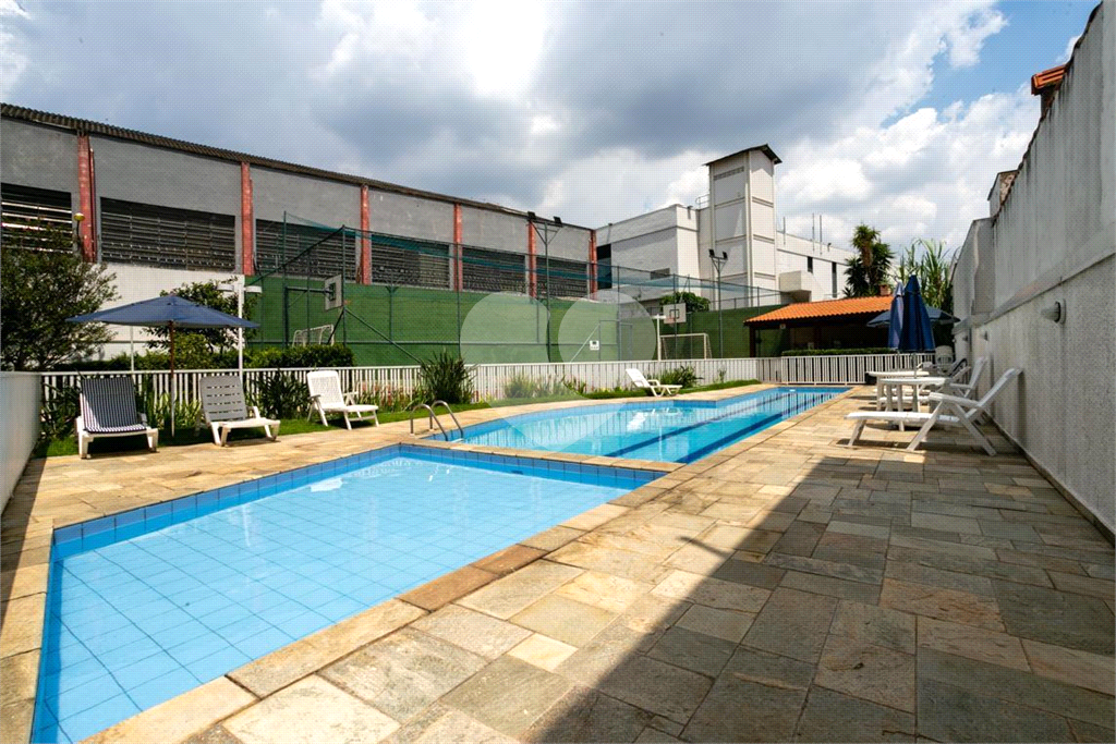 APARTAMENTO em CASA VERDE