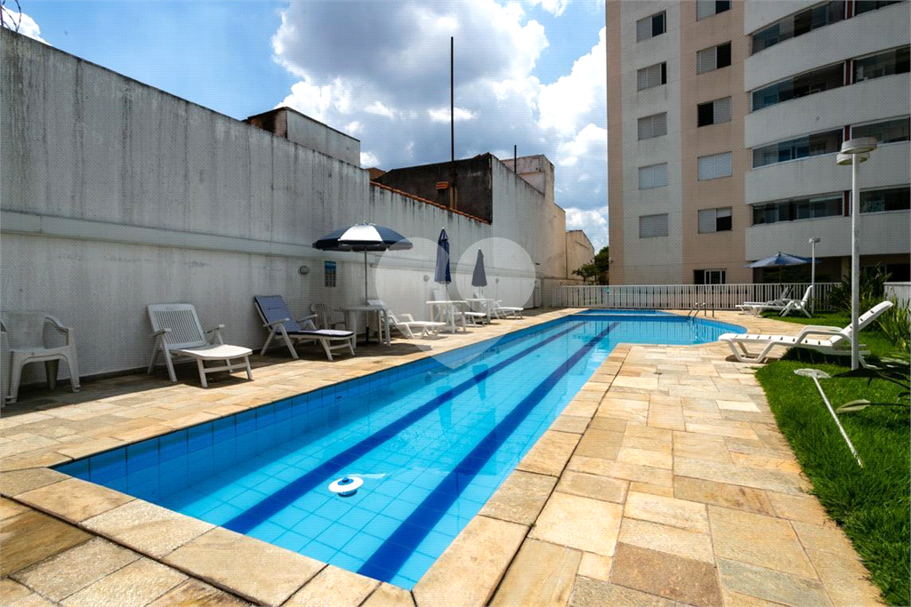 APARTAMENTO em CASA VERDE