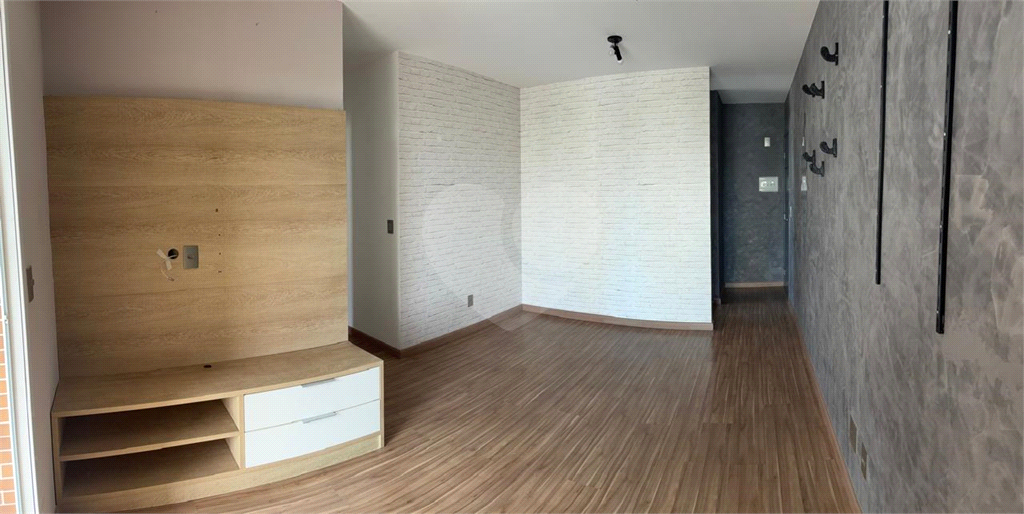 Apartamento à venda com varanda e churrasqueira no Jaguaré