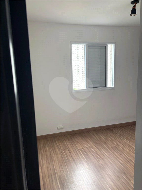 Apartamento à venda com varanda e churrasqueira no Jaguaré