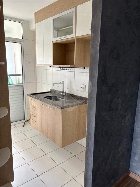 Apartamento à venda com varanda e churrasqueira no Jaguaré