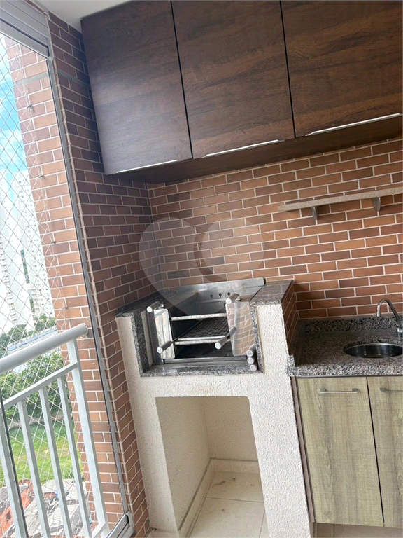 Apartamento à venda com varanda e churrasqueira no Jaguaré