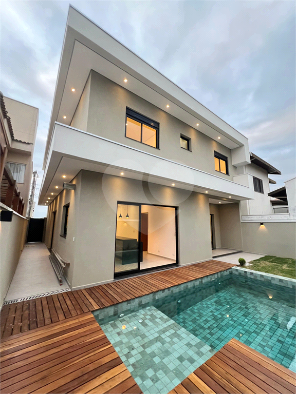 Casa em condomínio no Tremembé com 250 m² | 4 suítes | Piscina | 4 vagas | Alto padrão