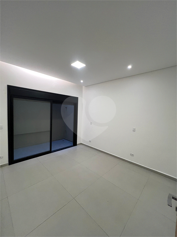 Casa em condomínio no Tremembé com 250 m² | 4 suítes | Piscina | 4 vagas | Alto padrão