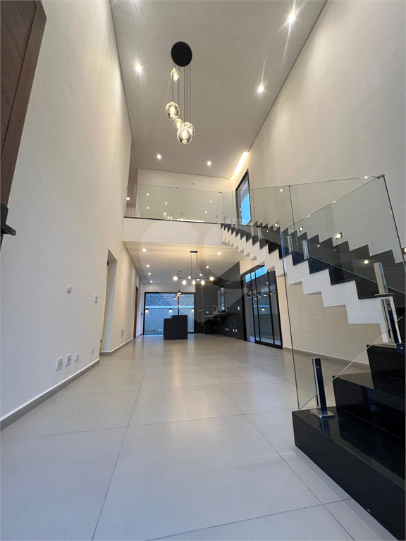 Casa em condomínio no Tremembé com 250 m² | 4 suítes | Piscina | 4 vagas | Alto padrão