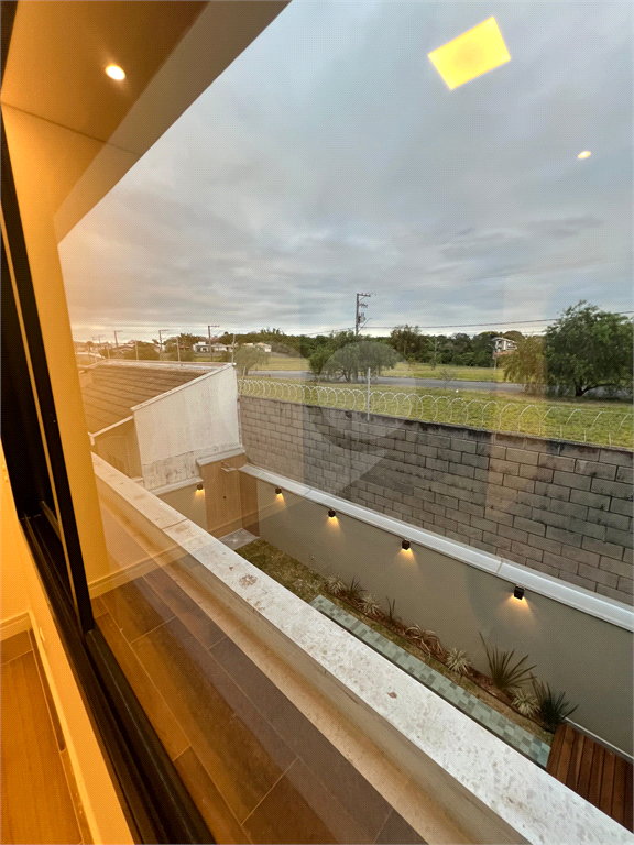 Casa em condomínio no Tremembé com 250 m² | 4 suítes | Piscina | 4 vagas | Alto padrão