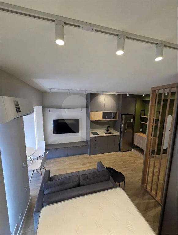 Apartamento Studio à venda no Condomínio Wire Capote Valente em Pinheiros, a 700m do Metrô Sumaré