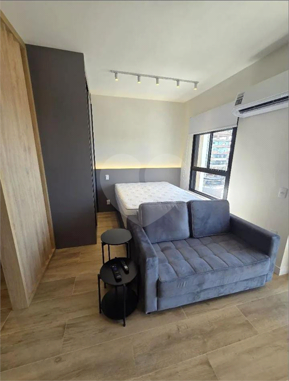 Apartamento Studio à venda no Condomínio Wire Capote Valente em Pinheiros, a 700m do Metrô Sumaré