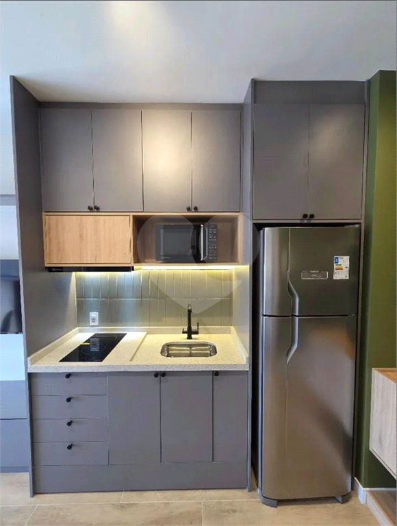 Apartamento Studio à venda no Condomínio Wire Capote Valente em Pinheiros, a 700m do Metrô Sumaré