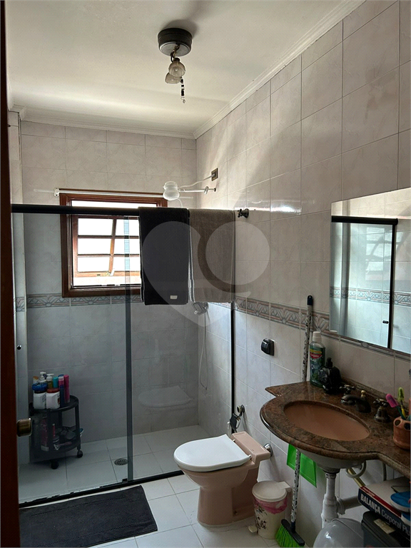 Oportunidade! Sobrado Mobiliado, Espaçoso e Pronto para Entrar e Morar 3 DORMITÓRIOS E 5 VAGAS