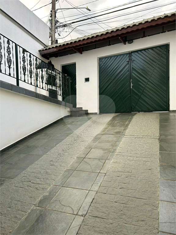 Oportunidade! Sobrado Mobiliado, Espaçoso e Pronto para Entrar e Morar 3 DORMITÓRIOS E 5 VAGAS