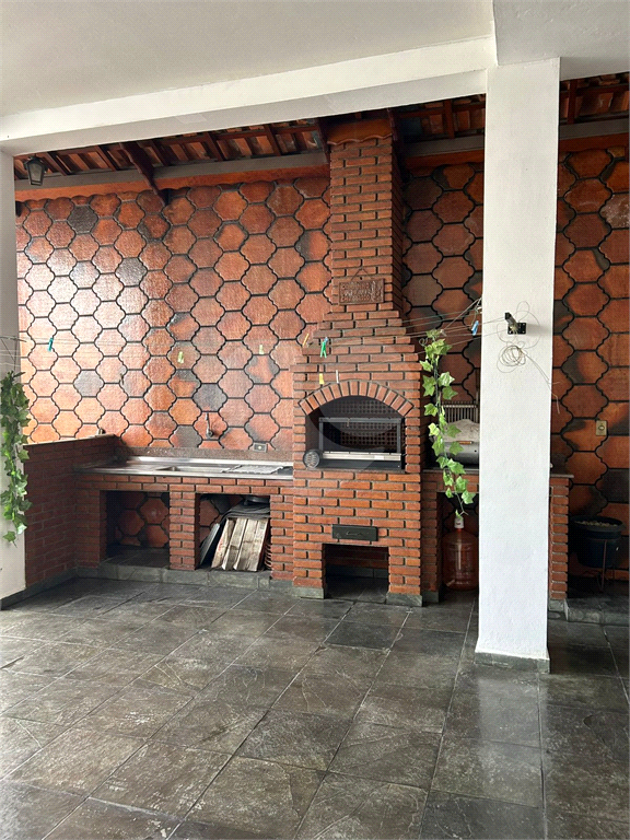 Oportunidade! Sobrado Mobiliado, Espaçoso e Pronto para Entrar e Morar 3 DORMITÓRIOS E 5 VAGAS