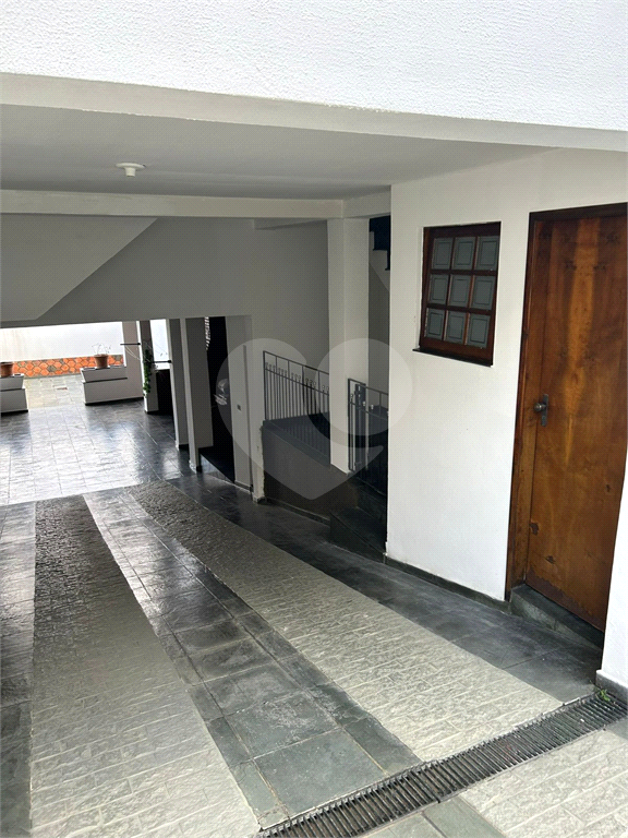 Oportunidade! Sobrado Mobiliado, Espaçoso e Pronto para Entrar e Morar 3 DORMITÓRIOS E 5 VAGAS