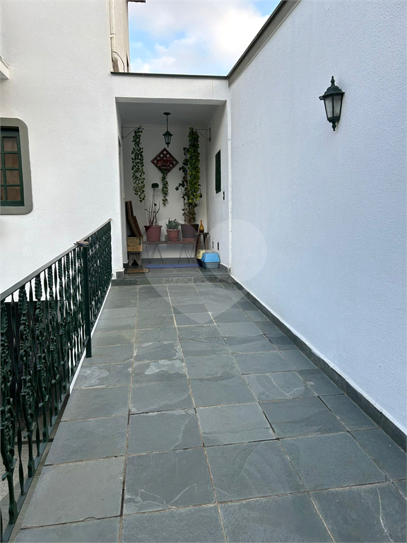 Oportunidade! Sobrado Mobiliado, Espaçoso e Pronto para Entrar e Morar 3 DORMITÓRIOS E 5 VAGAS